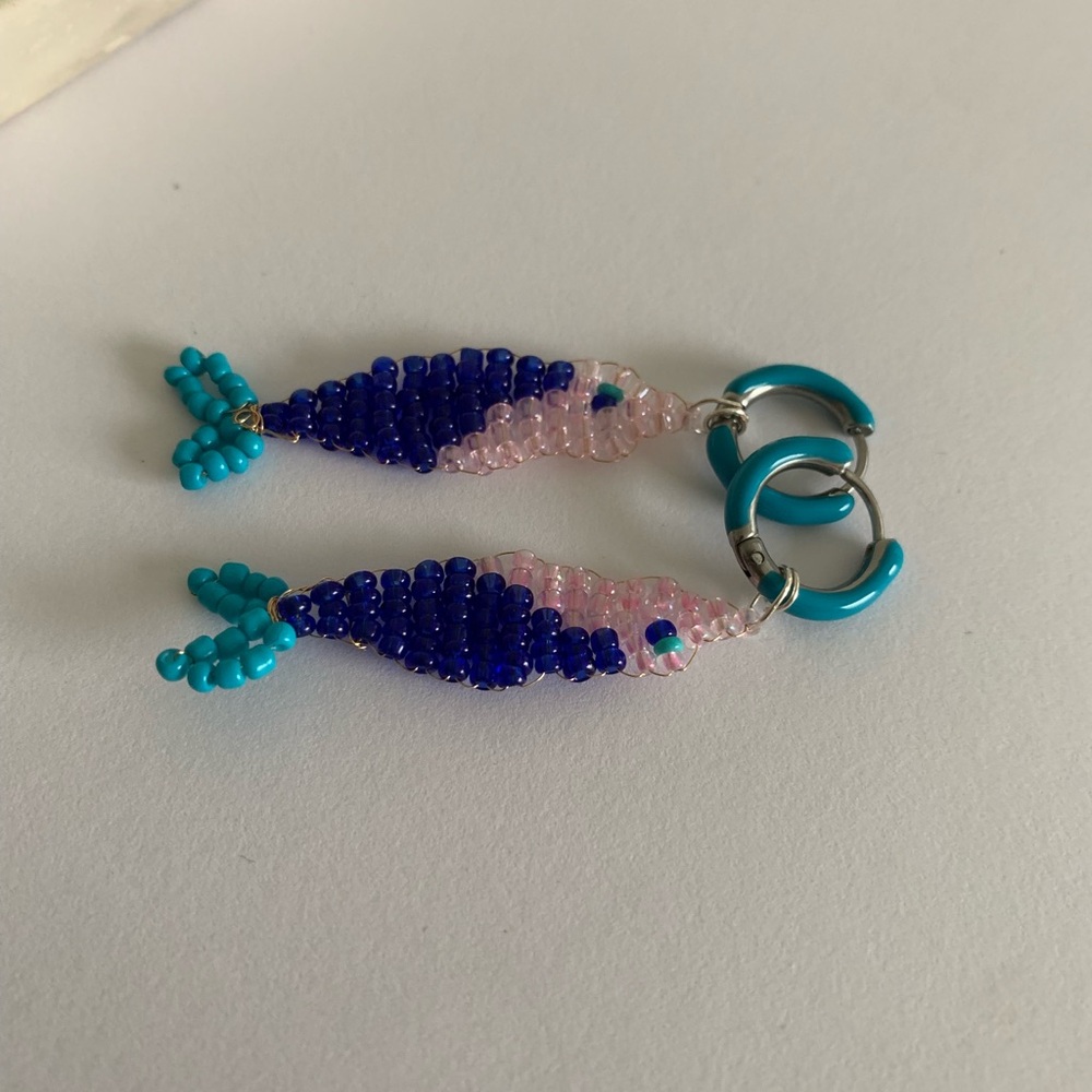 Beaded Fish Huggie Earrings - Picture 6 of 6